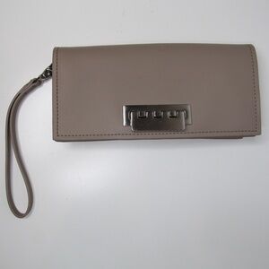 ZAC Zac Posen Women's Eartha Relaxed Grain Leather Wristlet, Seagull,